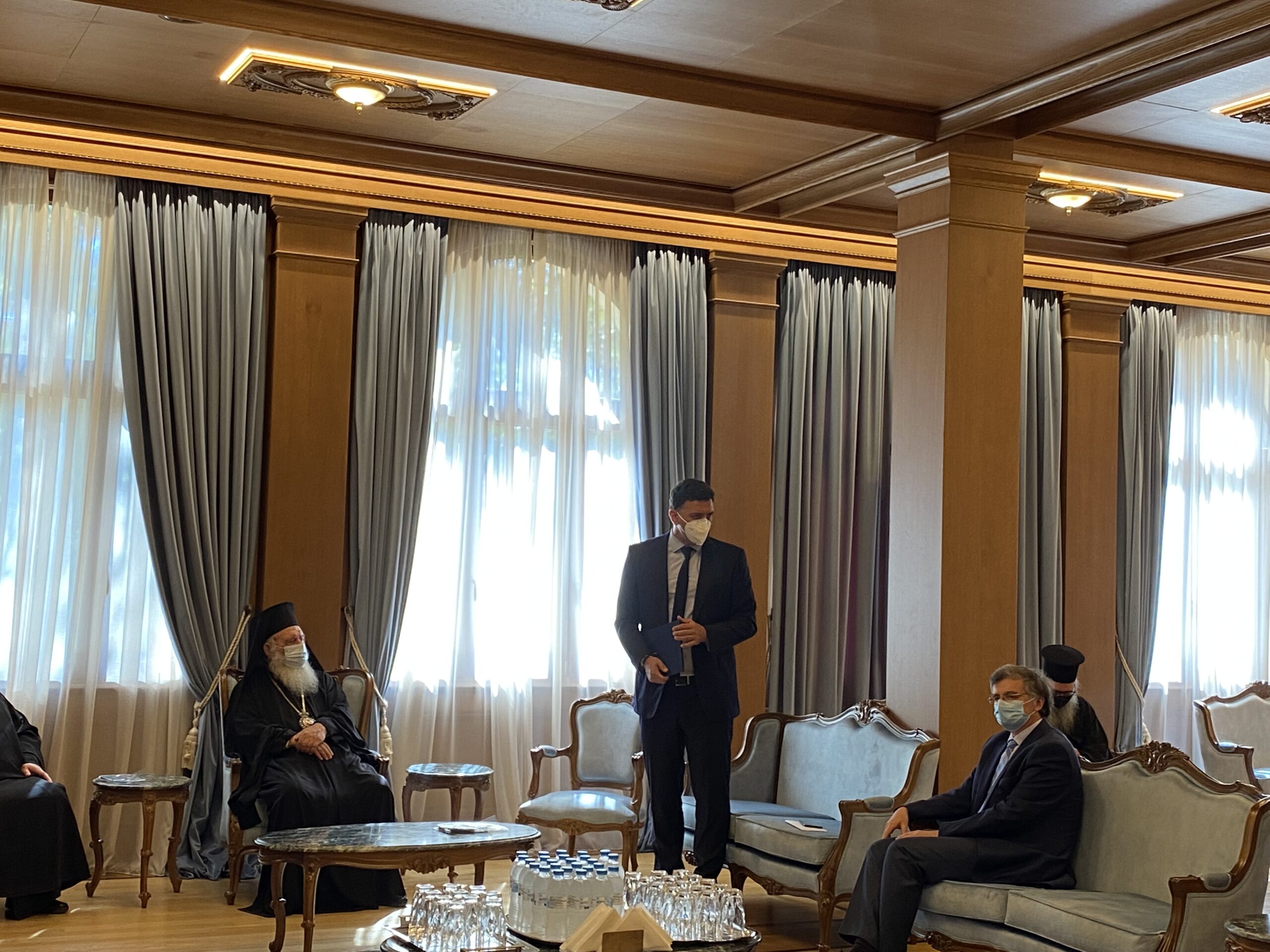 Κικίλιας: Ζητήσαμε από την ιεραρχία να παροτρύνει για εμβολιασμούς – Ιερώνυμος: Θα βοηθήσουμε