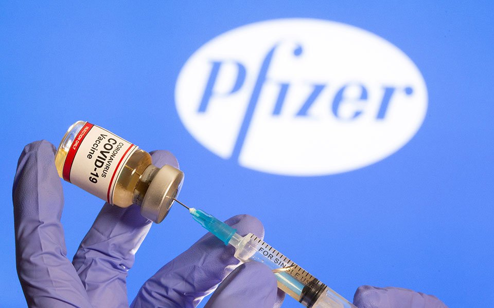 Κορωνοϊός – Εμβόλιο: «Γκαζώνει» η Pfizer – Ανακοίνωσε καθυστέρηση μόνο μίας εβδομάδας στις παραδόσεις