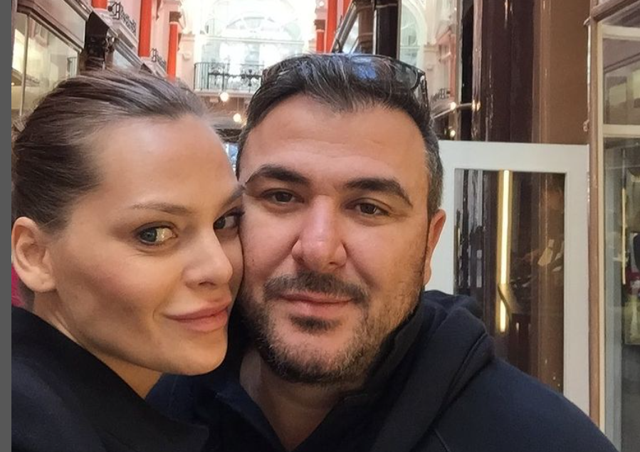 Υβόννη Μπόσνιακ: Η υπερπαραγωγή τούρτα γενεθλίων και το φιλί στον Αντώνη Ρέμο