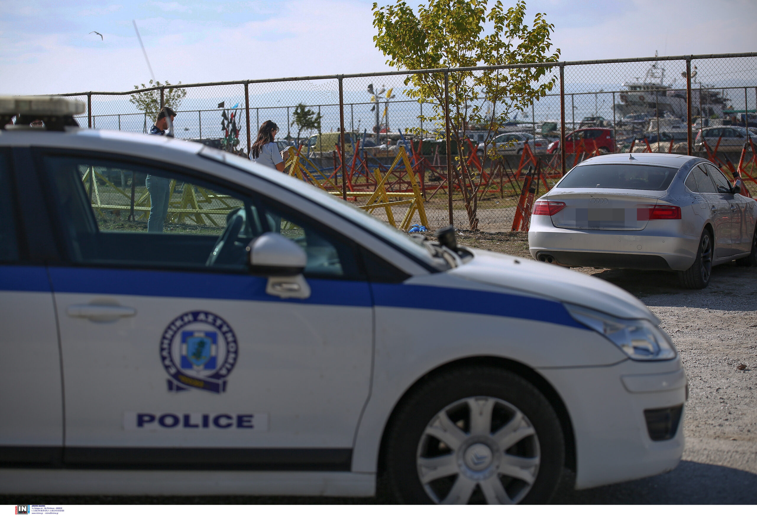 Θεσσαλονίκη: Γυναίκα άνοιξε πυρ μέσα σε ζαχαροπλαστείο – Μία τραυματίας σε κρίσιμη κατάσταση