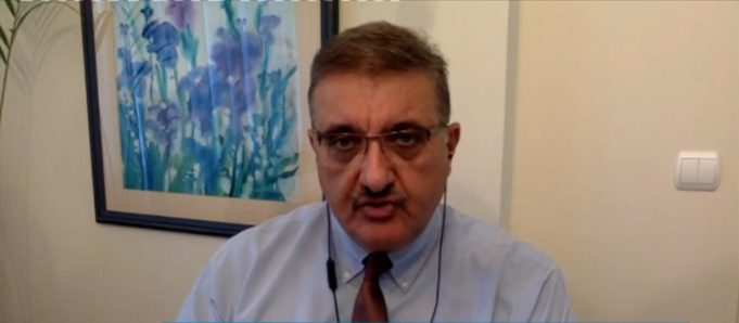 Εξαδάκτυλος: «Θα υπάρξει διασπορά του ιού λόγω των εορτών»