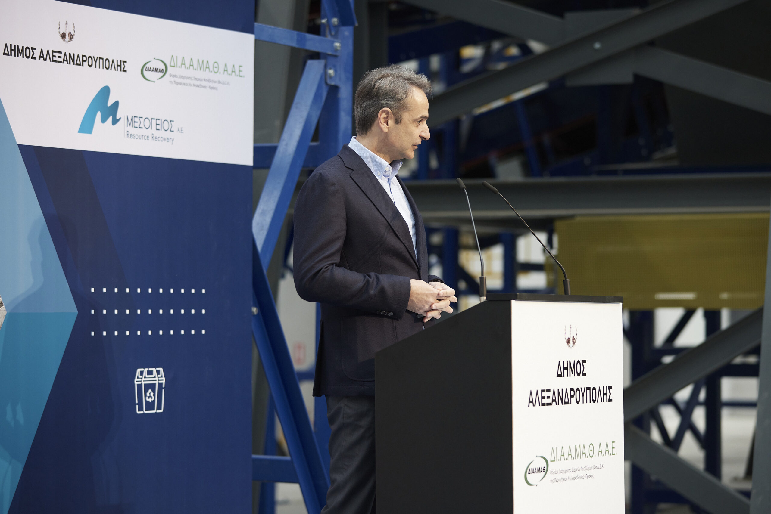 Μητσοτάκης στα εγκαίνια του σταθμού LNG: «Θα μπορέσουμε πολύ σύντομα να υποκαταστήσουμε το ρωσικό φυσικό αέριο»