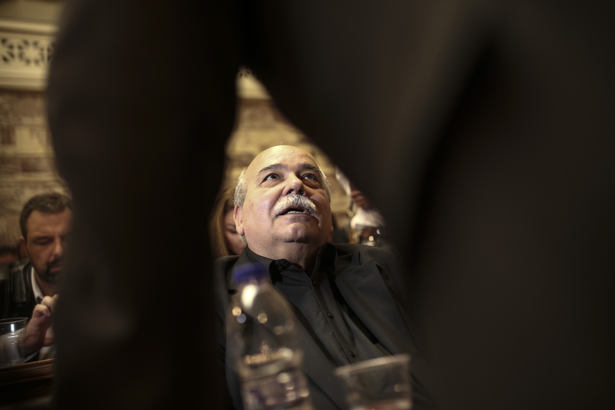 Δυσαρέσκεια Βούτση για την έκθεση του Γραφείου Προϋπολογισμού