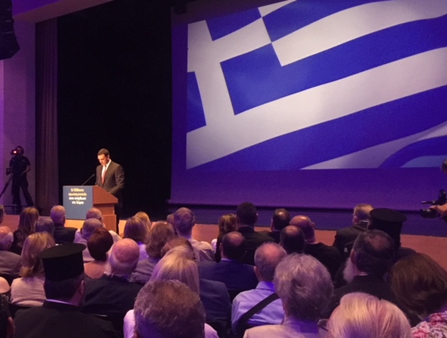 Πλήθος κόσμου στην εκδήλωση του Β. Κικίλια στο Μέγαρο Μουσικής