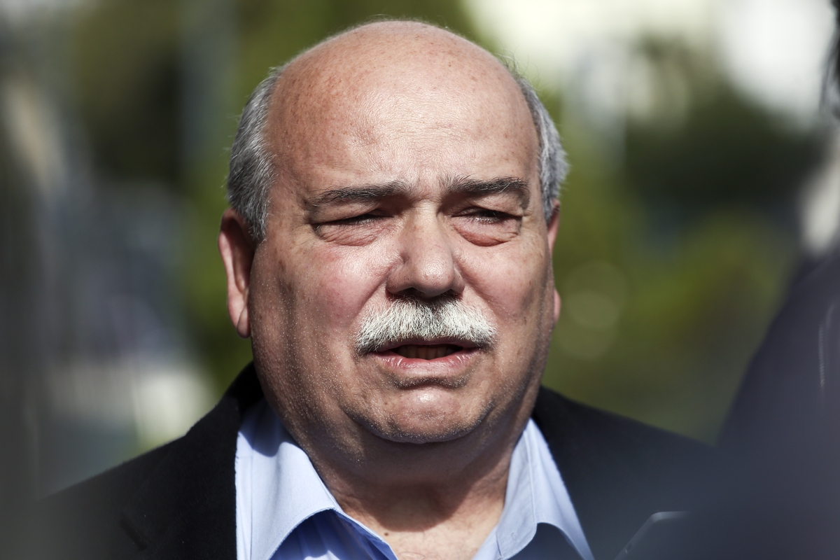 Συγχαρητήρια Βούτση σε Λάνθιμο και Φιλίππου για τη διάκρισή τους στις Κάννες