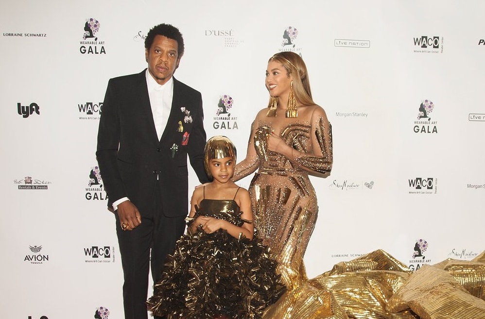 Η εξάχρονη κόρη του Jay-Z και της Beyoncé χτυπάει «αλύπητα»