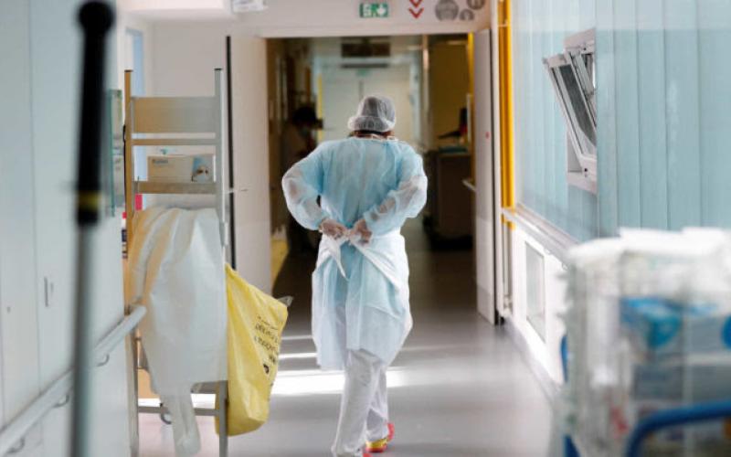 Αντίστροφη μέτρηση για τις άδειες άνευ αποδοχών 11.000 ανεμβολίαστων υγειονομικών – Στο αντάρτικο η ΠΟΕΔΗΝ – Διαδικασίες εξπρές για την κάλυψη των κενών