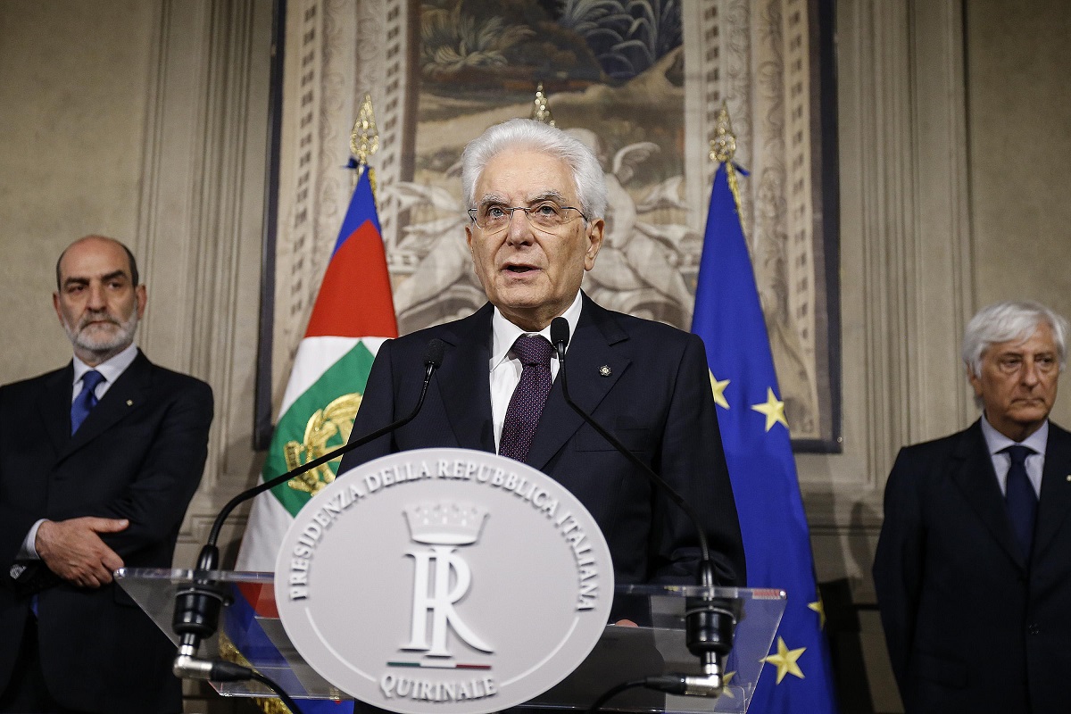 Βυθίζεται στο χάος η Ιταλία μετά το βέτο Ματαρέλα