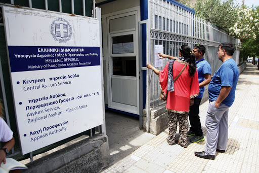 Αλλάζουν οι βάρδιες των εργαζομένων στην Υπηρεσία Ασύλου