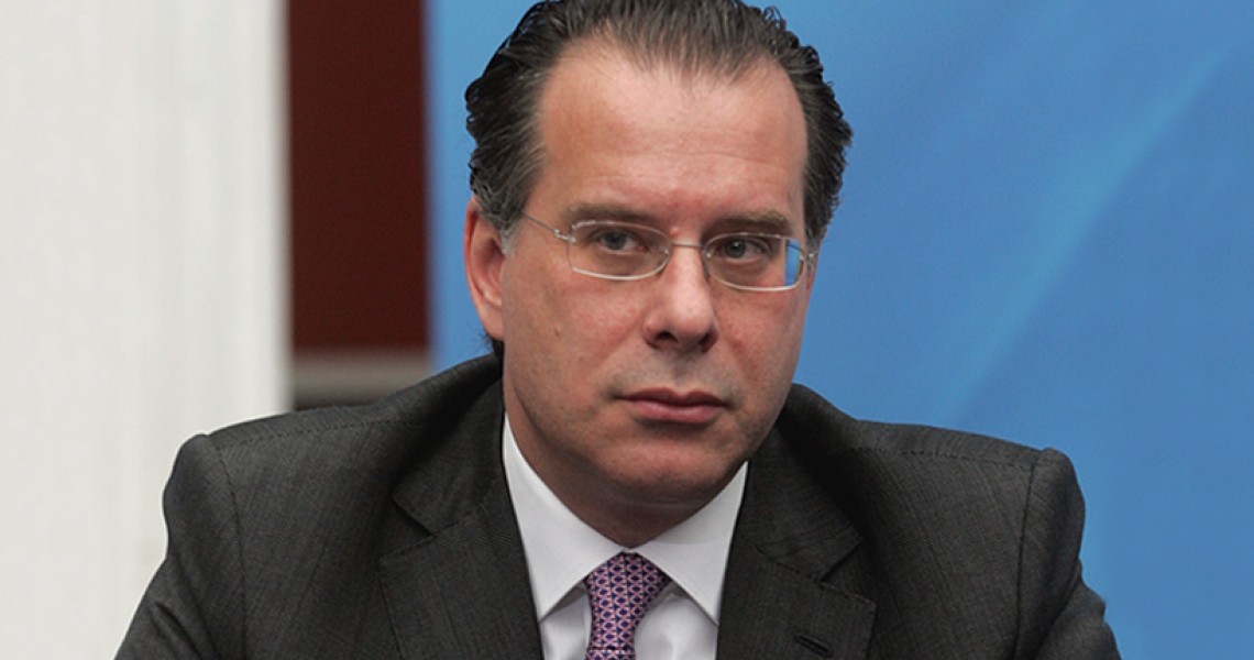 Κουμουτσάκος: Αυστηρό μήνυμα προς την Τουρκία για τους διακινητές