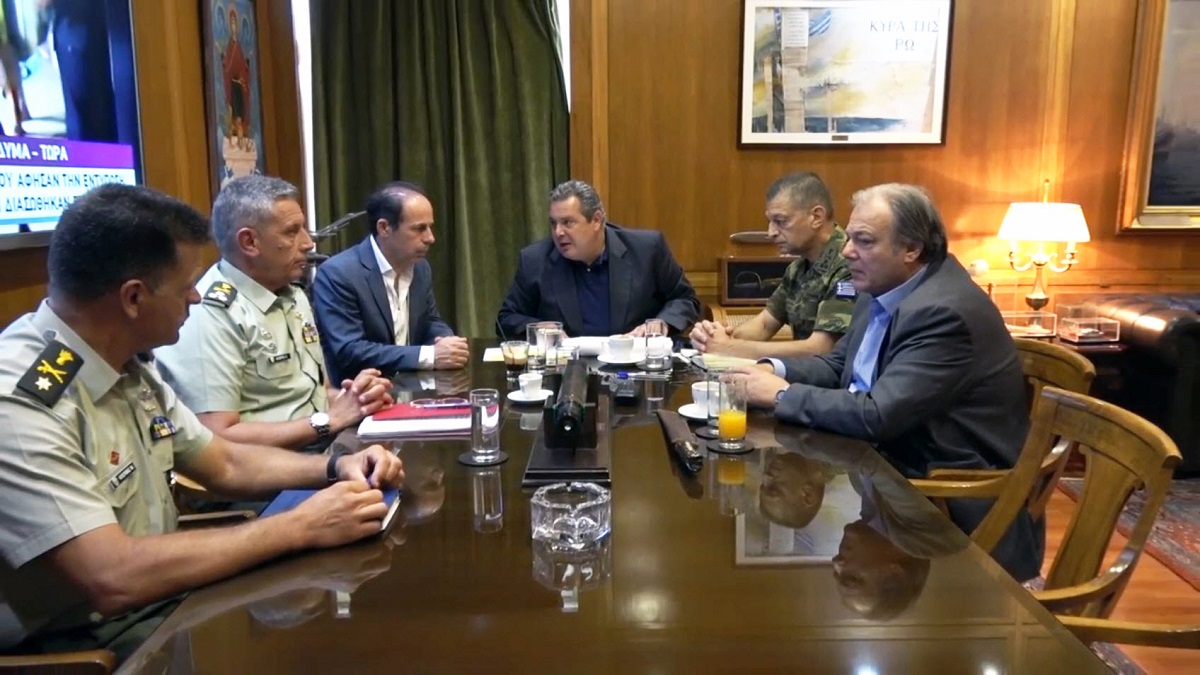 Μέτρα ανακούφισης των πυρόπληκτων αποφασίστηκαν στη συνάντηση Καμμένου-Μπουρνούς