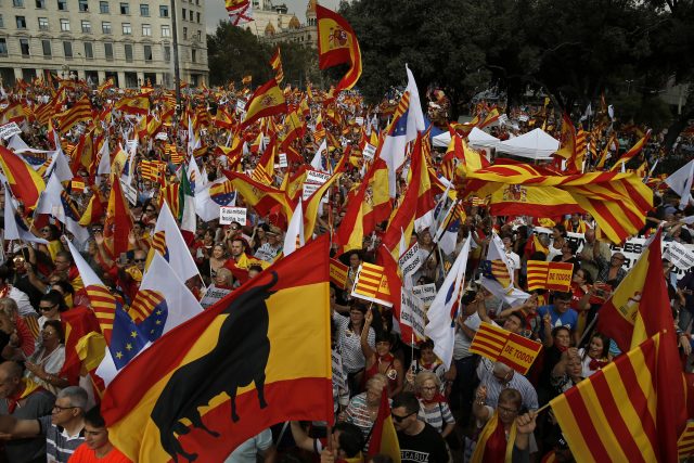 Εθνική επέτειος στην Ισπανία, εν μέσω διχασμού για την Καταλονία