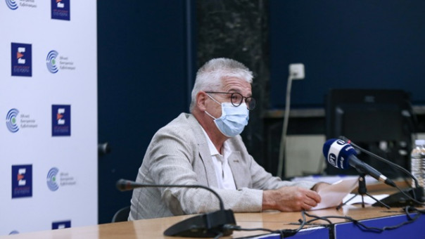 Μεγάλη πίεση στο ΕΣΥ τουλάχιστον για 2 εβδομάδες ακόμα – Χριστούγεννα με μέτρα προστασίας