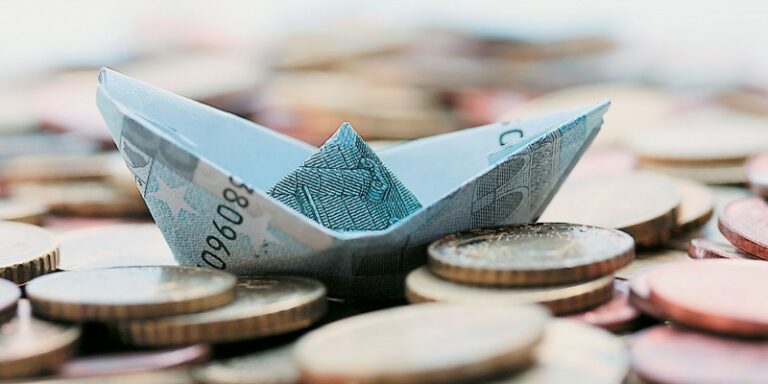 Στεγαστικά