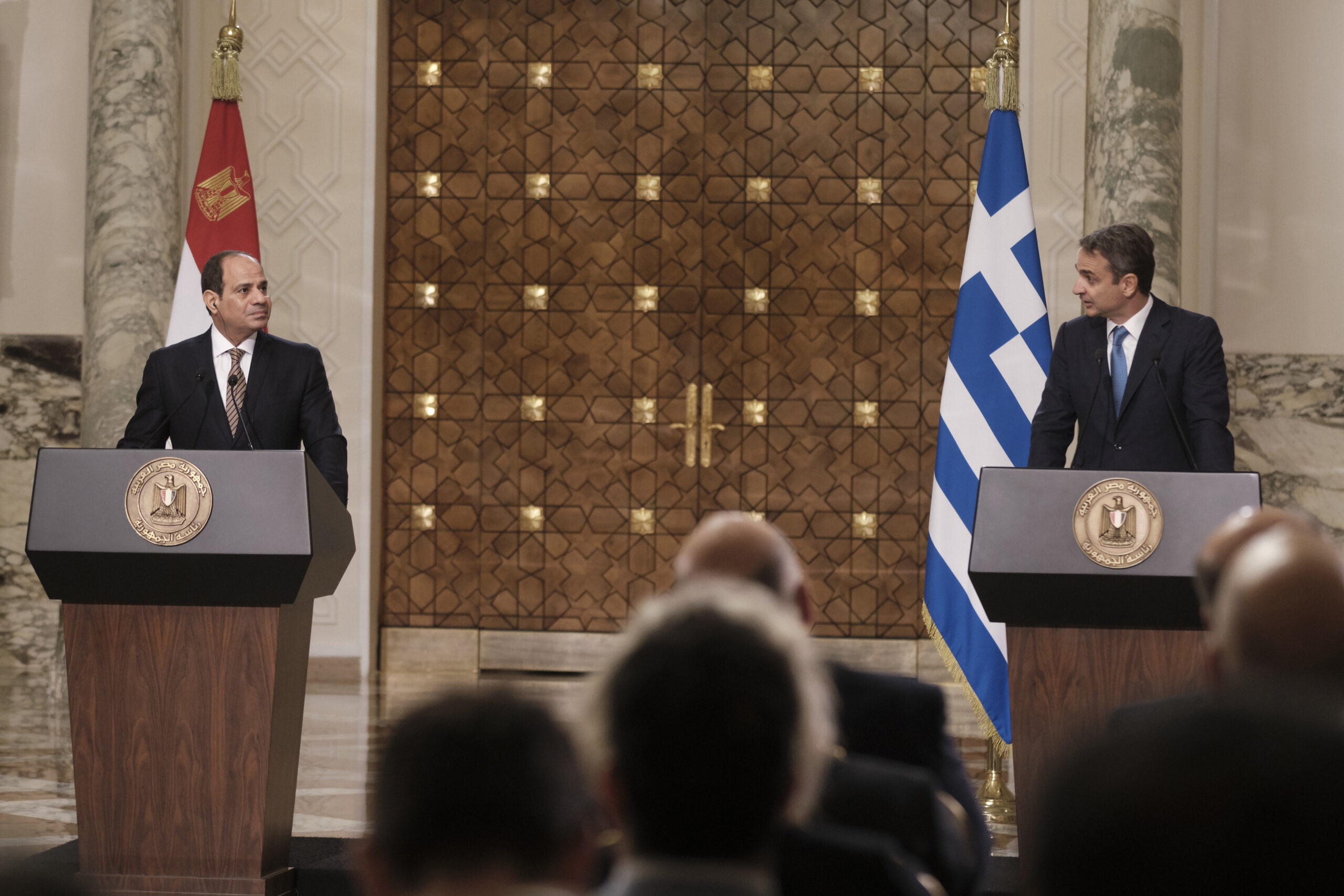 Μητσοτάκης από Κάιρο: «Να μην υπάρξουν νέες περιπέτειες στη γειτονιά μας» – Τι είπε για τη συμφωνία με την Αίγυπτο