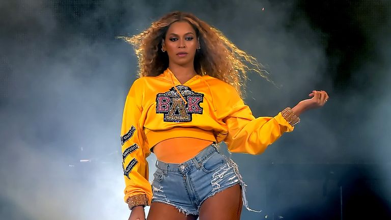 Beyoncé: Δυναμική «επιστροφή» με νέο άλμπουμ
