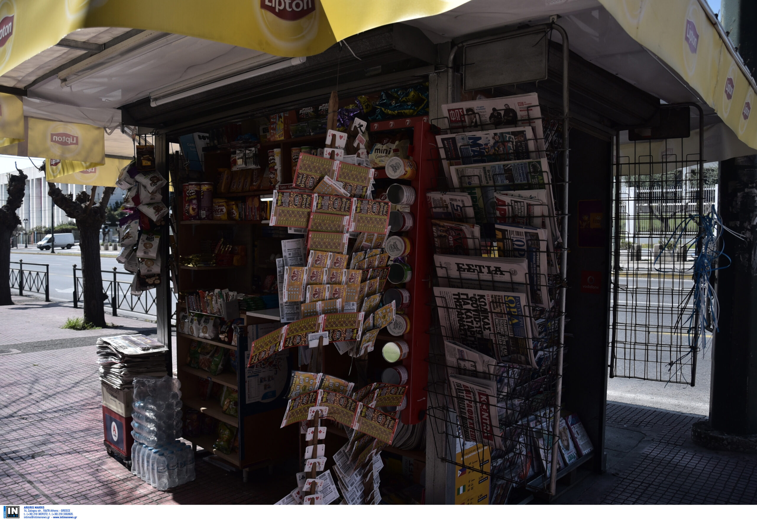 Πρόεδρος περιπτερούχων: «Τα παιδιά κάνουν τα κουμάντα τους με τελάρα μπύρες – Έρχονται… φτιαγμένα με ουίσκι»