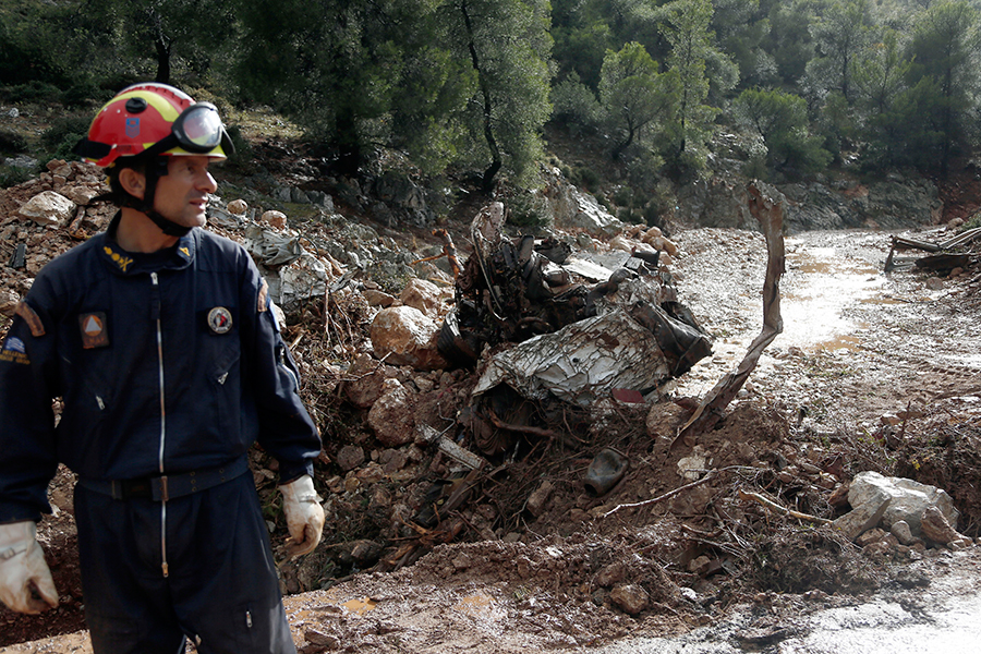 Στο κενό οι χαμένες ώρες από τα σχολεία στη Μάνδρα