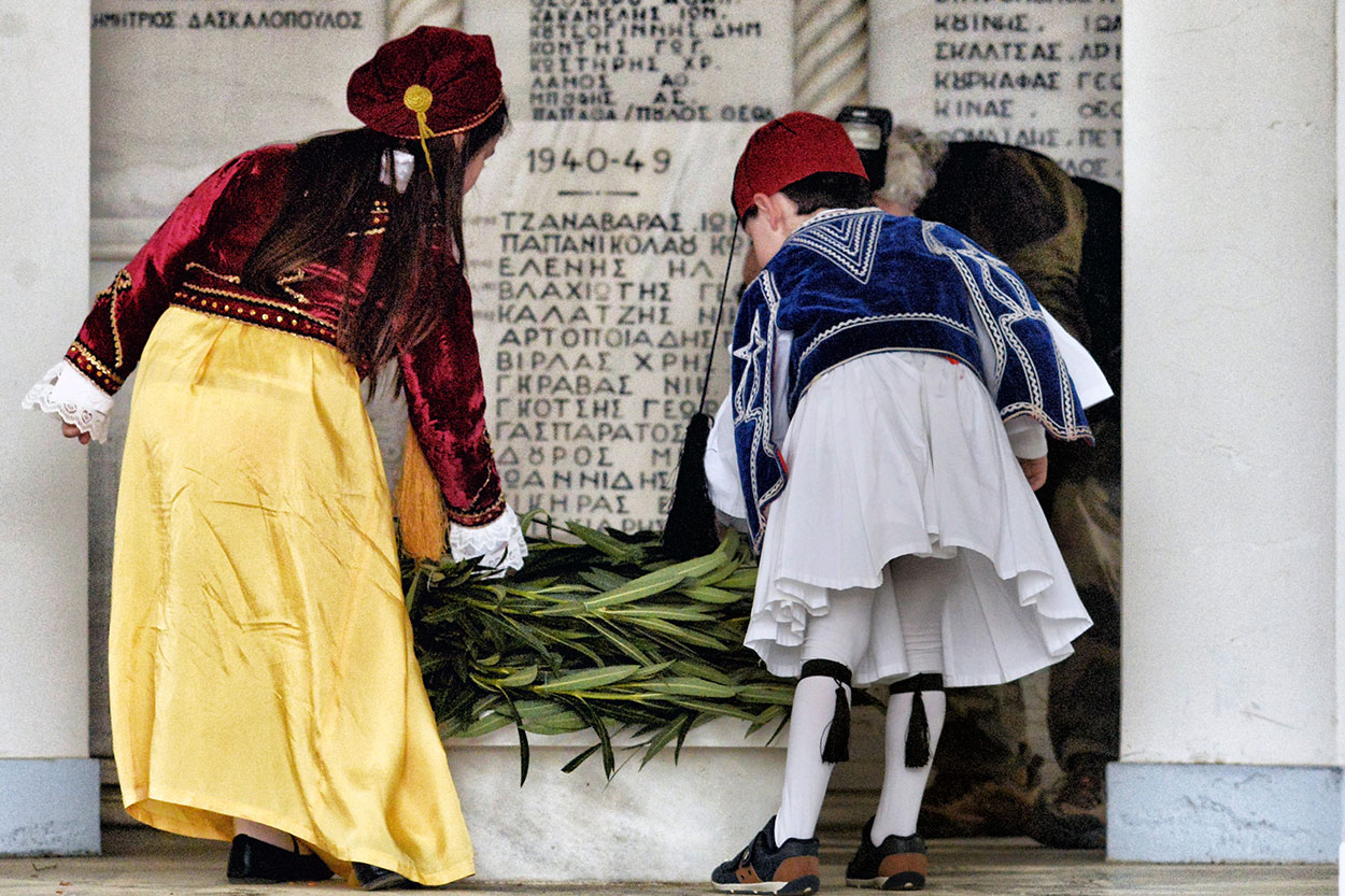 Έρευνα: Περήφανοι ως Έλληνες οι ομογενείς – Το προφίλ τους και τι τους ενώνει