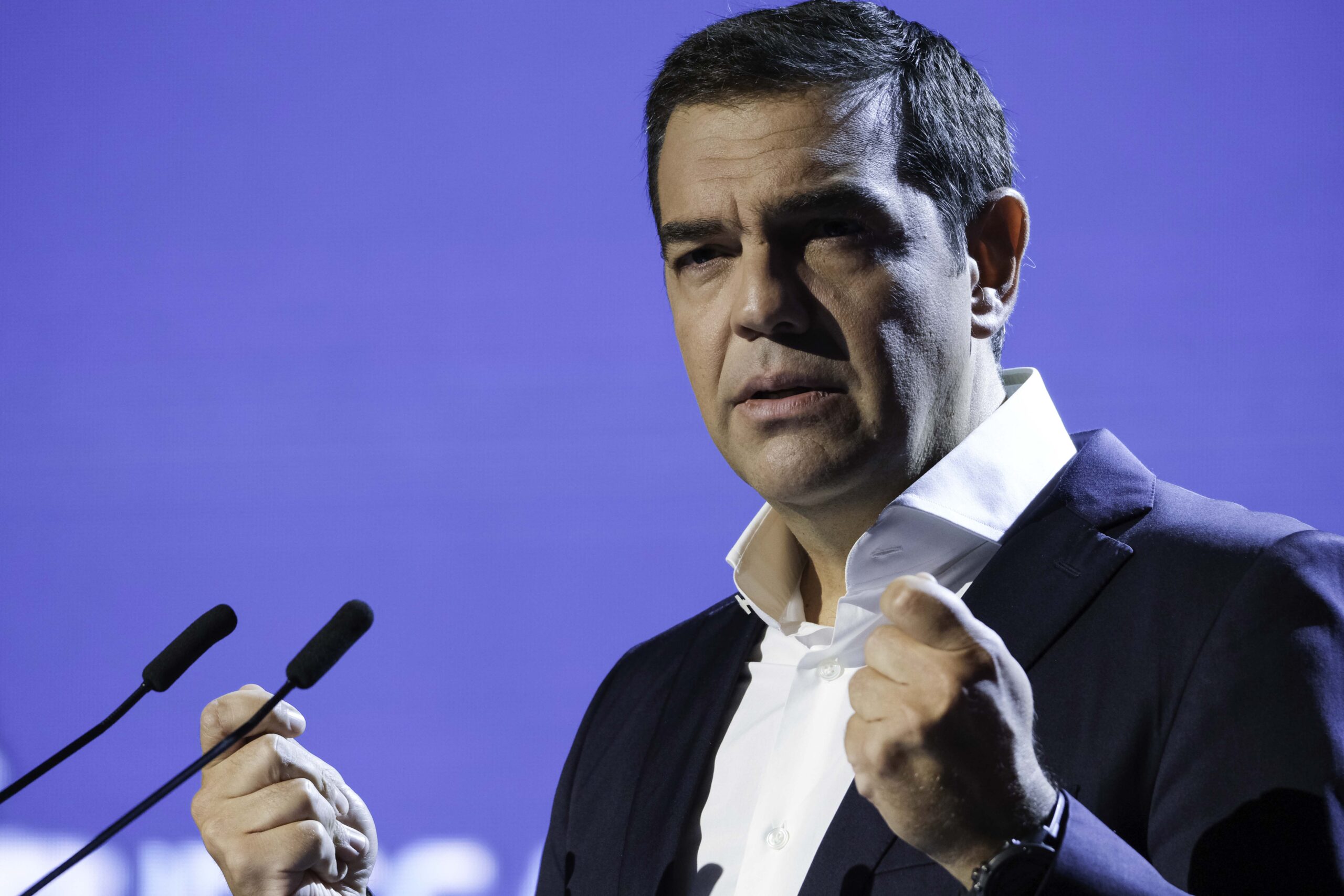 Συλλυπητήρια Αλέξη Τσίπρα για την απώλεια του Μίκη Θεοδωράκη: «Έδωσε φως στις ψυχές μας»