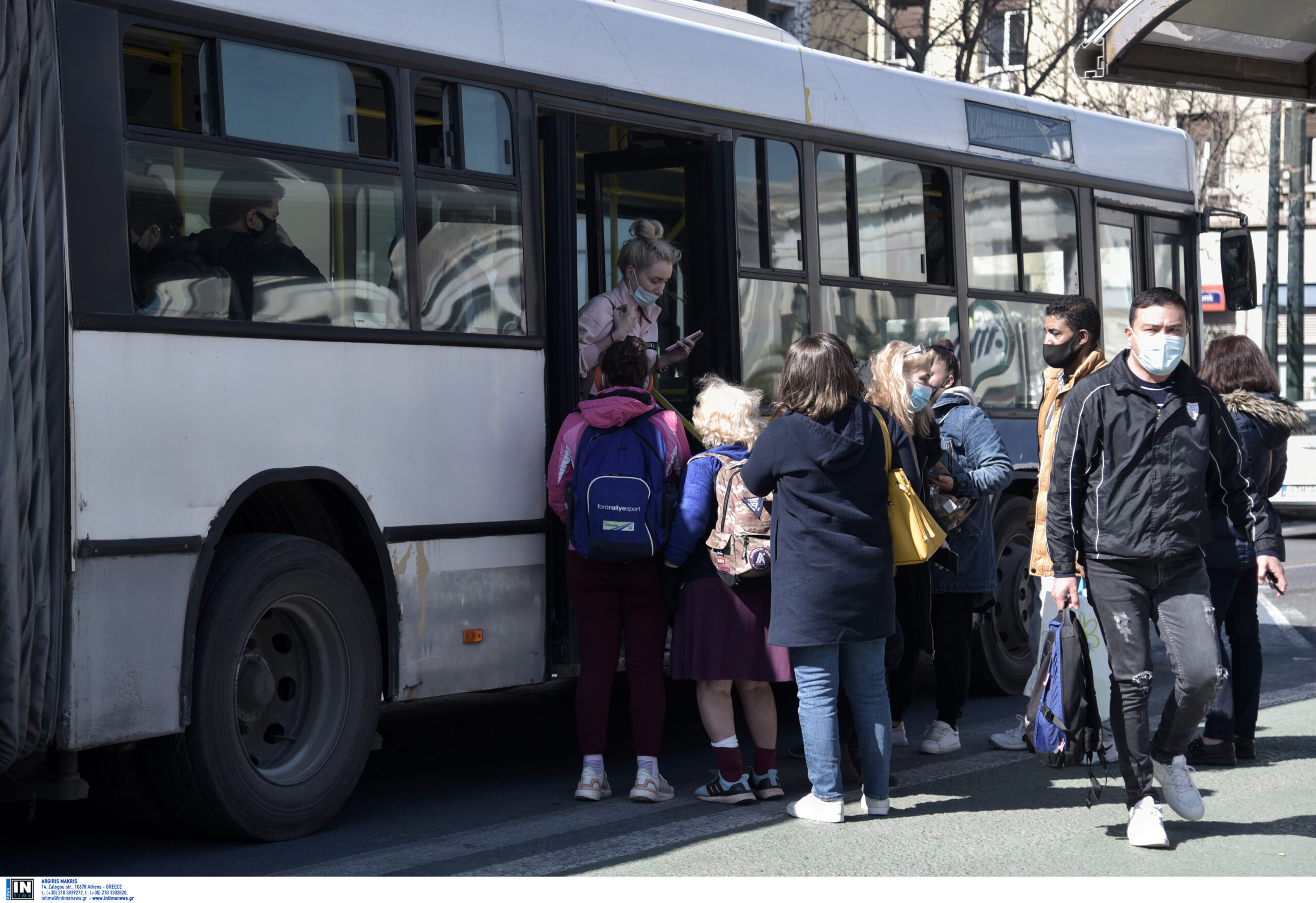 Σαρηγιάννης: Χωρίς αποτελεσματικά μέτρα μέχρι και 9.600 κρούσματα ημερησίως – Πότε πετάμε τις μάσκες