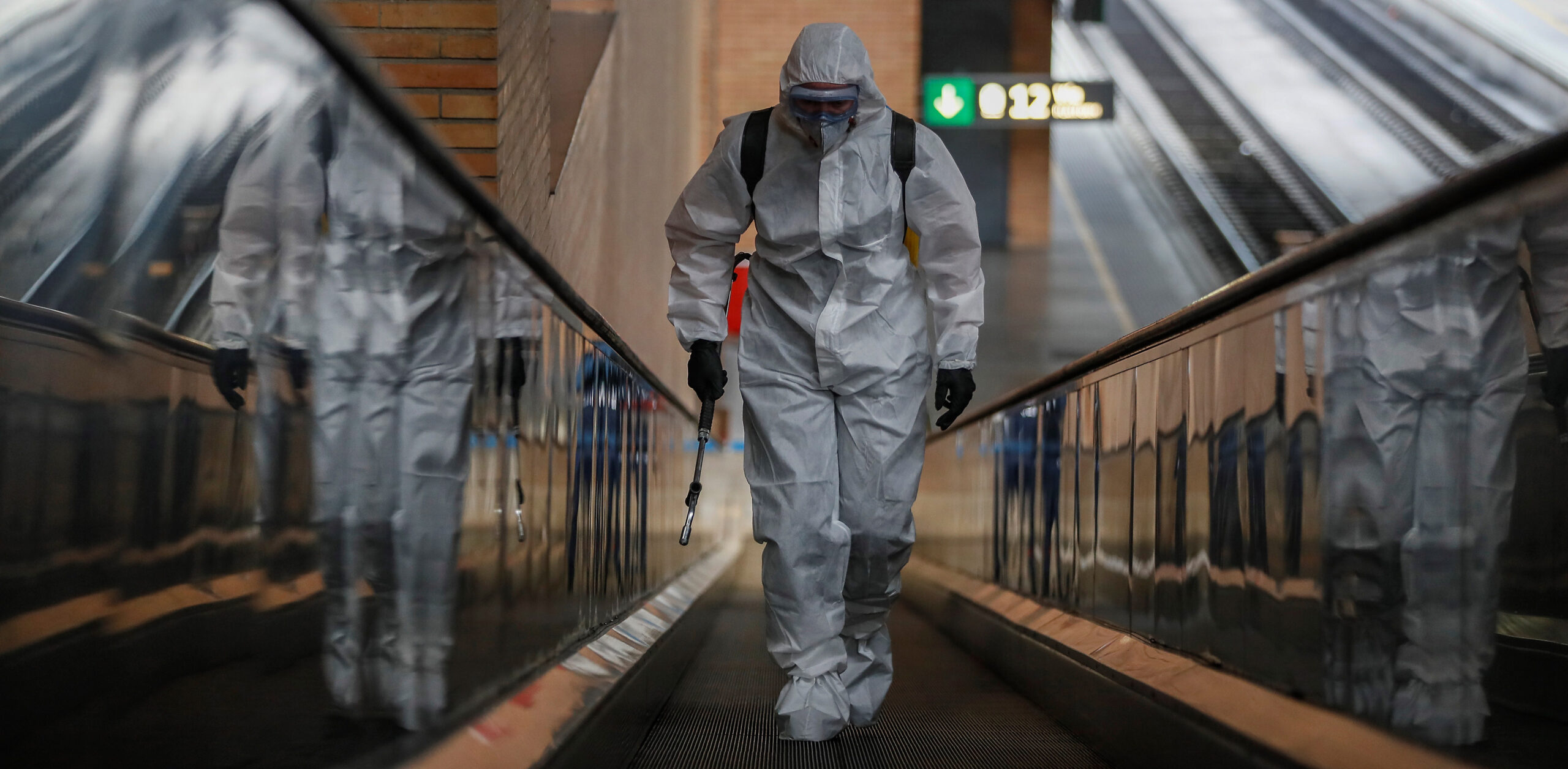 «Βόμβα» Χαρδαλιά: 21 κρούσματα κορωνοϊού σε πτήσεις επαναπατρισμού από την Ισπανία