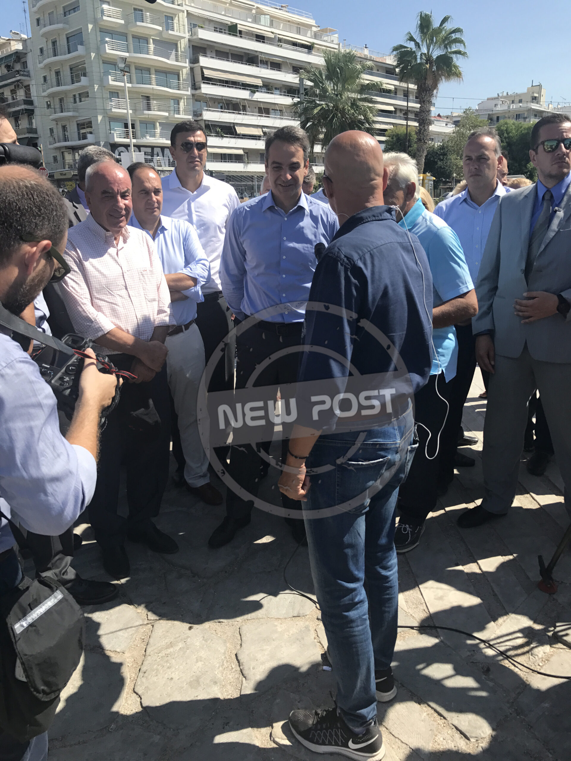 Αυτοψία του Κ. Μητσοτάκη στον Σαρωνικό: «Πλήρης ανικανότητα της κυβέρνησης»