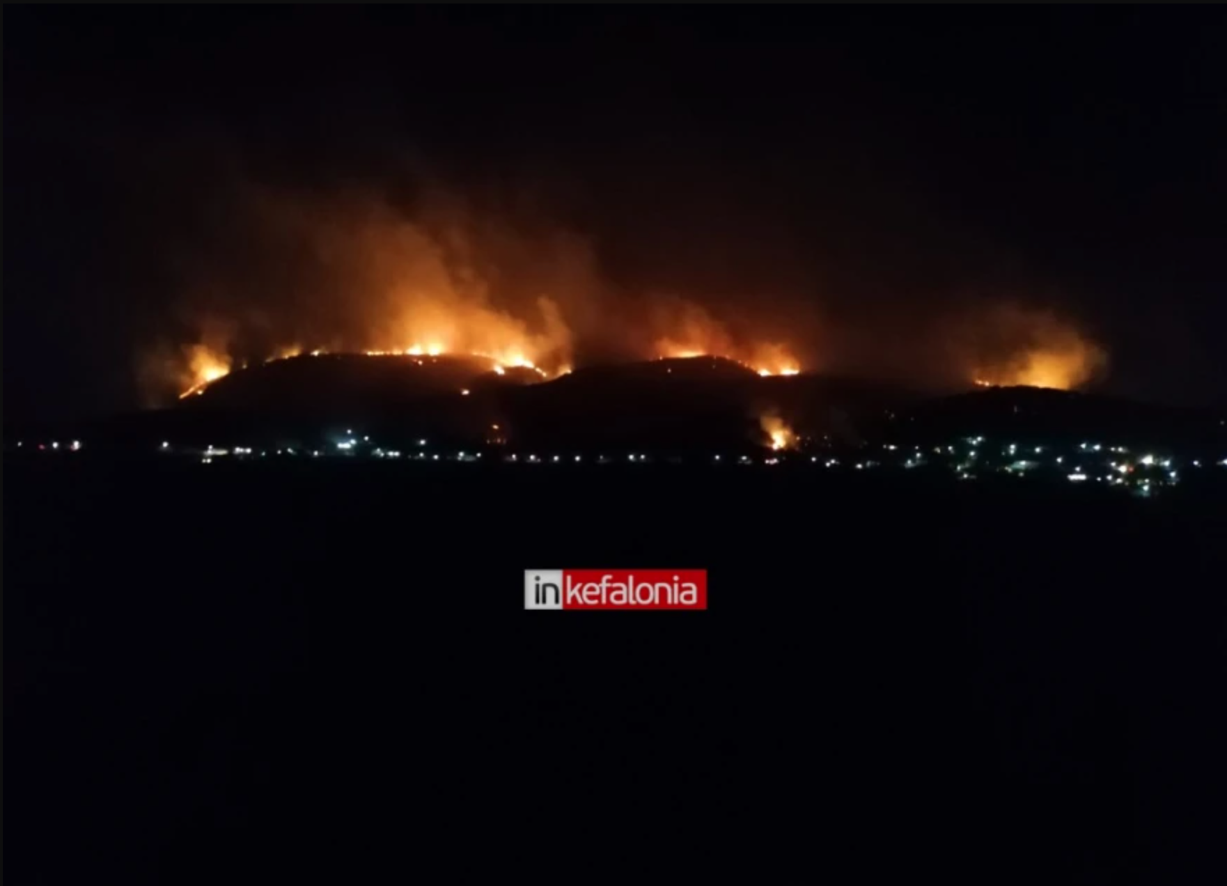 Κεφαλονιά: Ολονύχτια μάχη με τις φλόγες – Ενισχύονται οι πυροσβεστικές δυνάμεις
