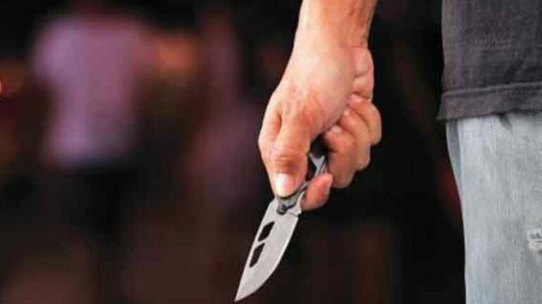 Ανήλικοι απείλησαν ζευγάρι με μαχαίρι για να του κλέψουν το κινητό στου Φιλοπάππου
