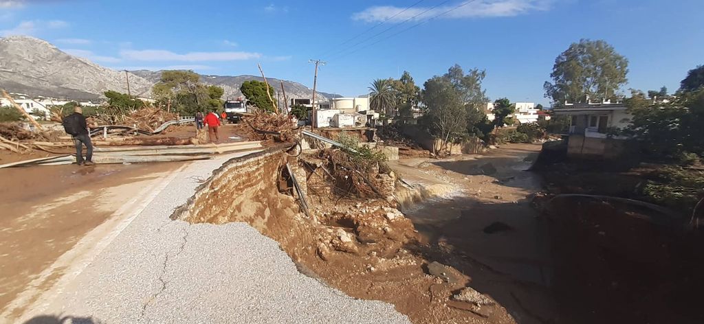Κρανίου τόπος η Κινέτα μετά το πέρασμα του «Γηρυόνη» – Ζημιές σε εκατοντάδες σπίτια