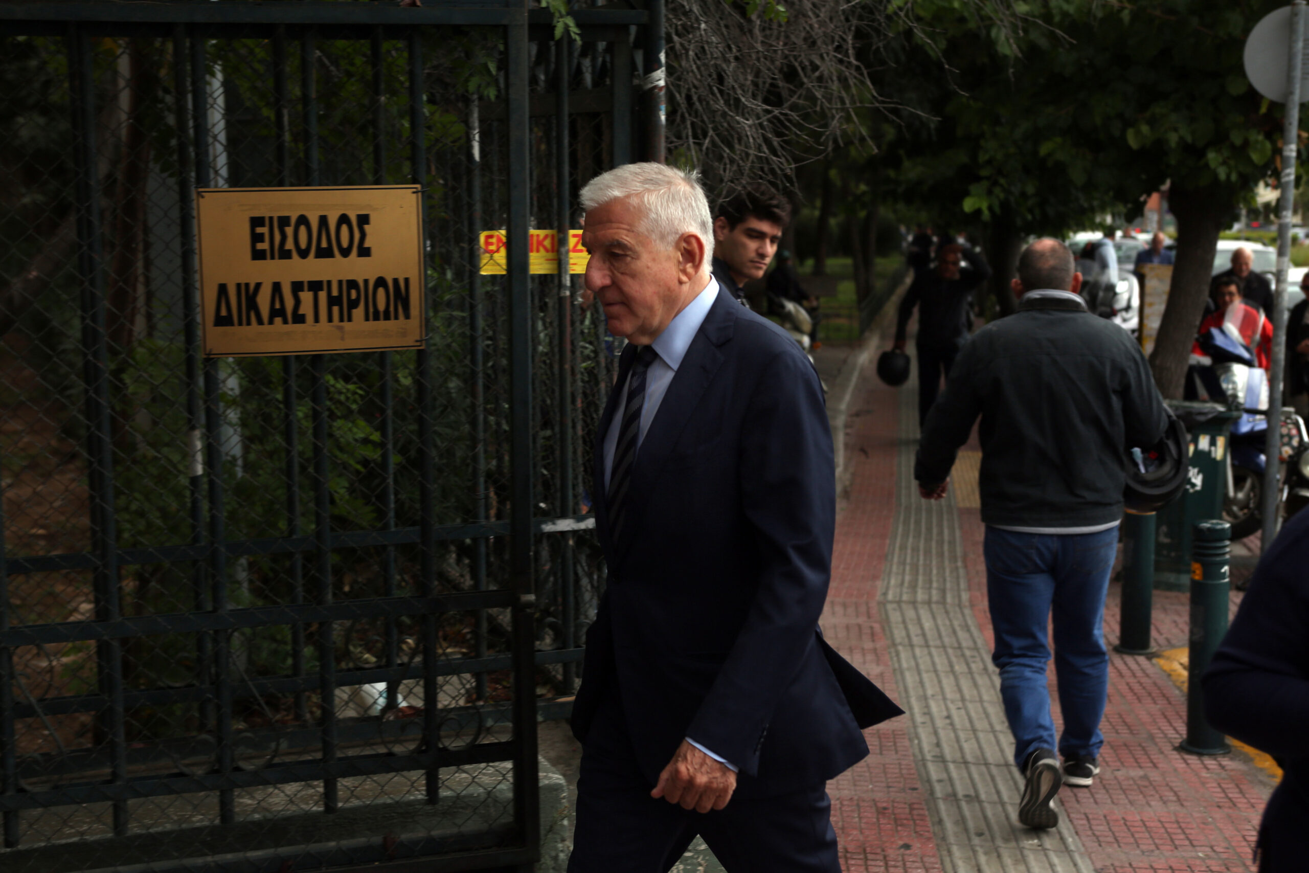 Προθεσμία για τις 22 Οκτωβρίου έλαβαν ο Γιάννος Παπαντωνίου και η σύζυγός του