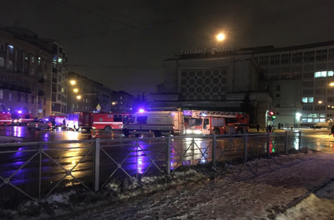 Έκρηξη σε σούπερ μάρκετ στην Αγία Πετρούπολη – Δέκα τραυματίες