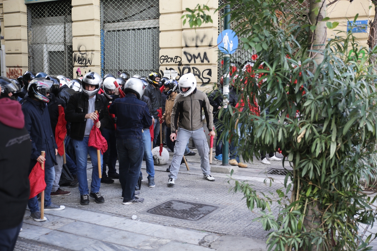 Οι αντιεξουσιαστές δίνουν… ραντεβού για επεισόδια έξω από το Πολυτεχνείο