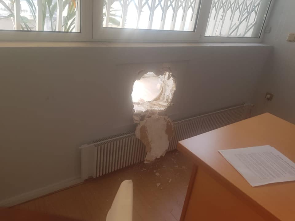 Η συγκλονιστική ιστορία πίσω από τη διάρρηξη στο γραφείο του Ευκλείδη Τσακαλώτου – Ποιος είναι ο συλληφθείς
