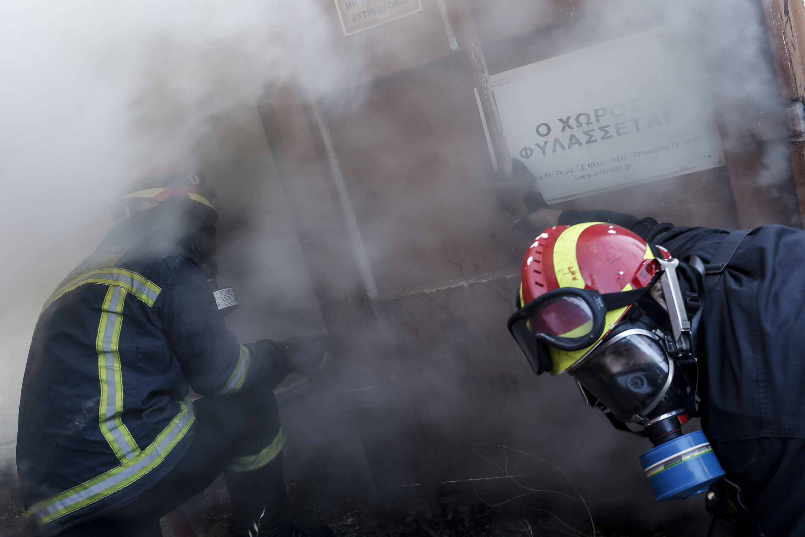 Υπό έλεγχο η πυρκαγιά στο διαμέρισμα στο Παγκράτι