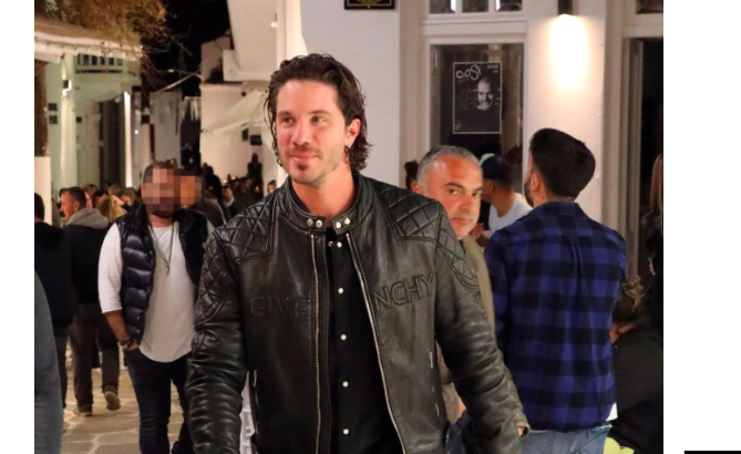 Νυχτοπερπατήματα για τον Νίκο Οικονομόπουλο- Πού διασκέδασε ο τραγουδιστής;
