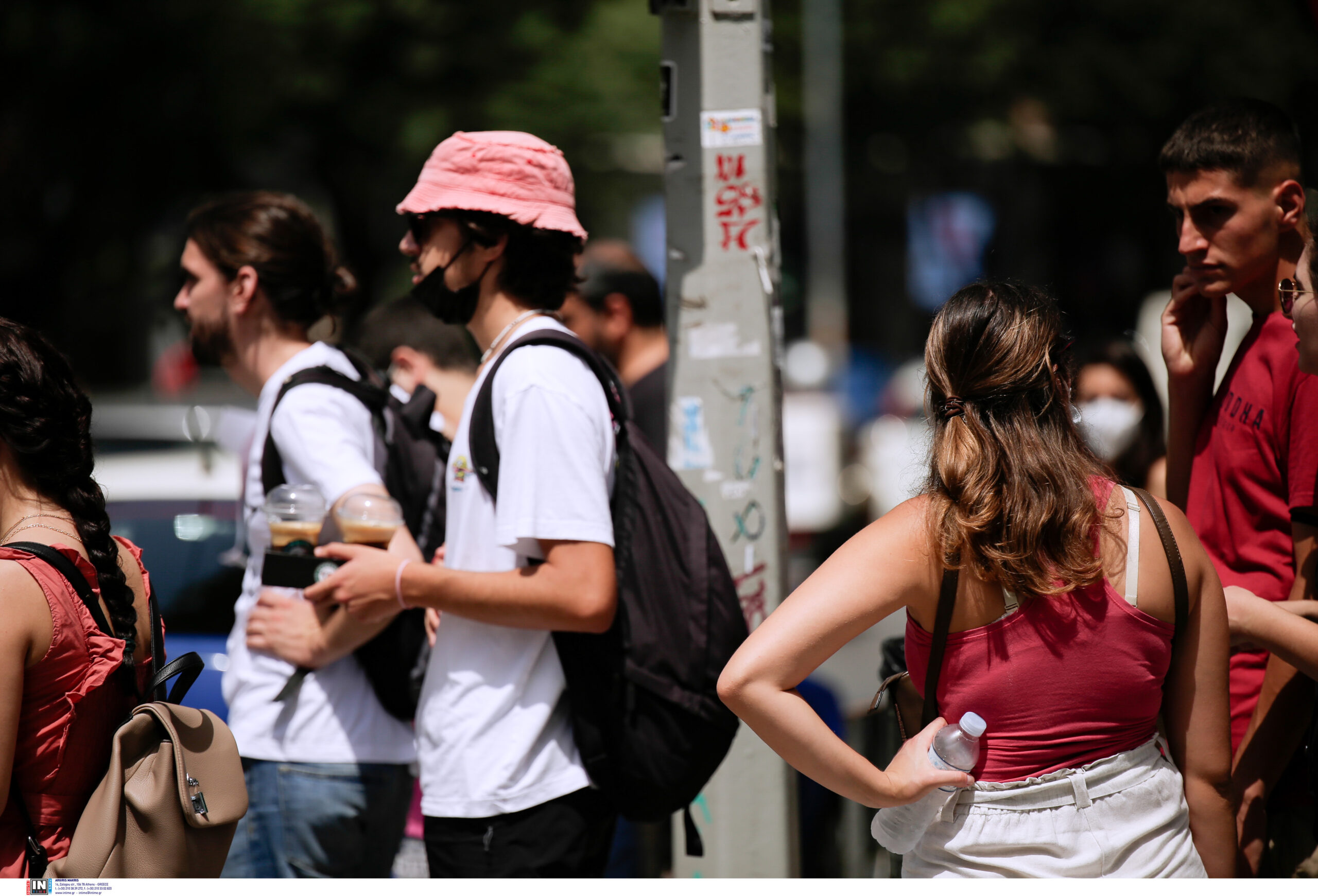 Ο κύβος ερρίφθη – Τα πέντε πρώτα «προνόμια» των εμβολιασμένων που επεξεργάζεται η κυβέρνηση