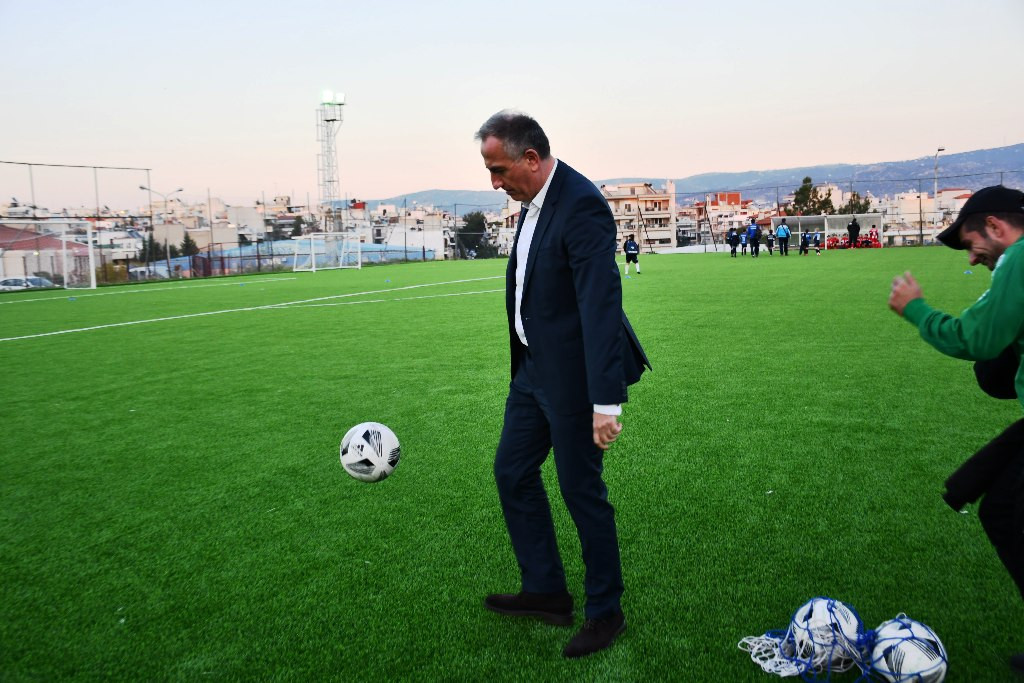 Σταύρος Καλαφάτης: Ο… μπαλαδόρος υφυπουργός Εσωτερικών