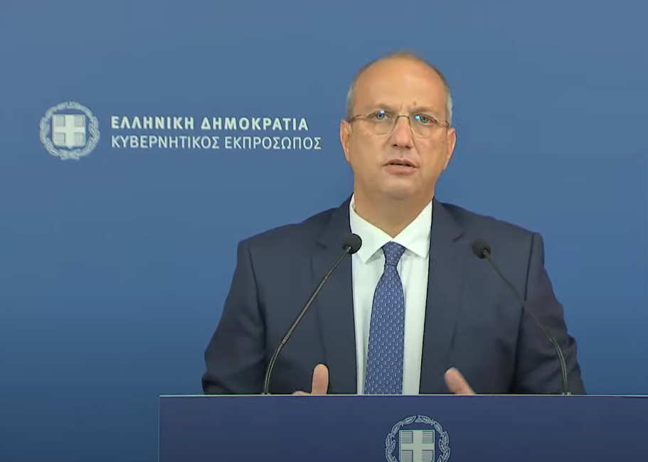 Γιάννης Οικονόμου για φωτιές: «Κάναμε και λάθη, τώρα είναι η ώρα της μάχης» – Τι είπε για Χρυσοχοΐδη