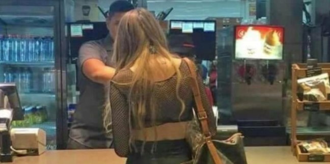 Τουρίστρια πήγε στα McDonald’s χωρίς… τη φούστα της!