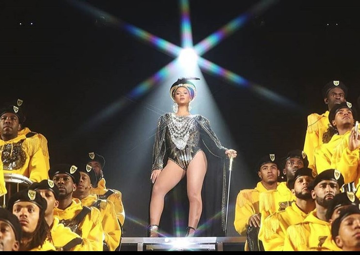 Η ιστορική εμφάνιση της Beyonce στο Coachella – Δείτε φωτογραφίες και βίντεο!