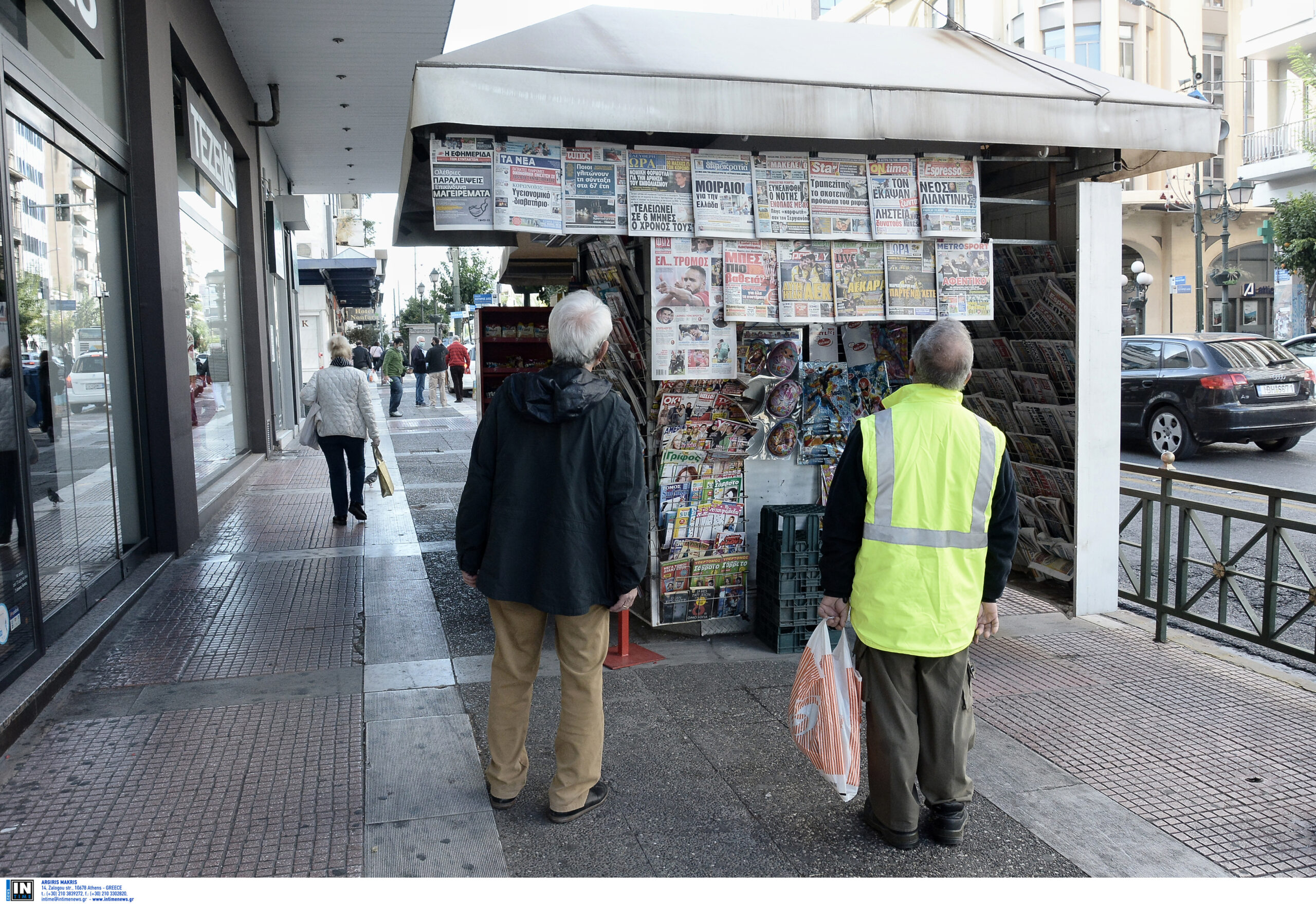Χειροπέδες σε ληστή περιπτέρων στον Πειραιά – Πώς δρούσε