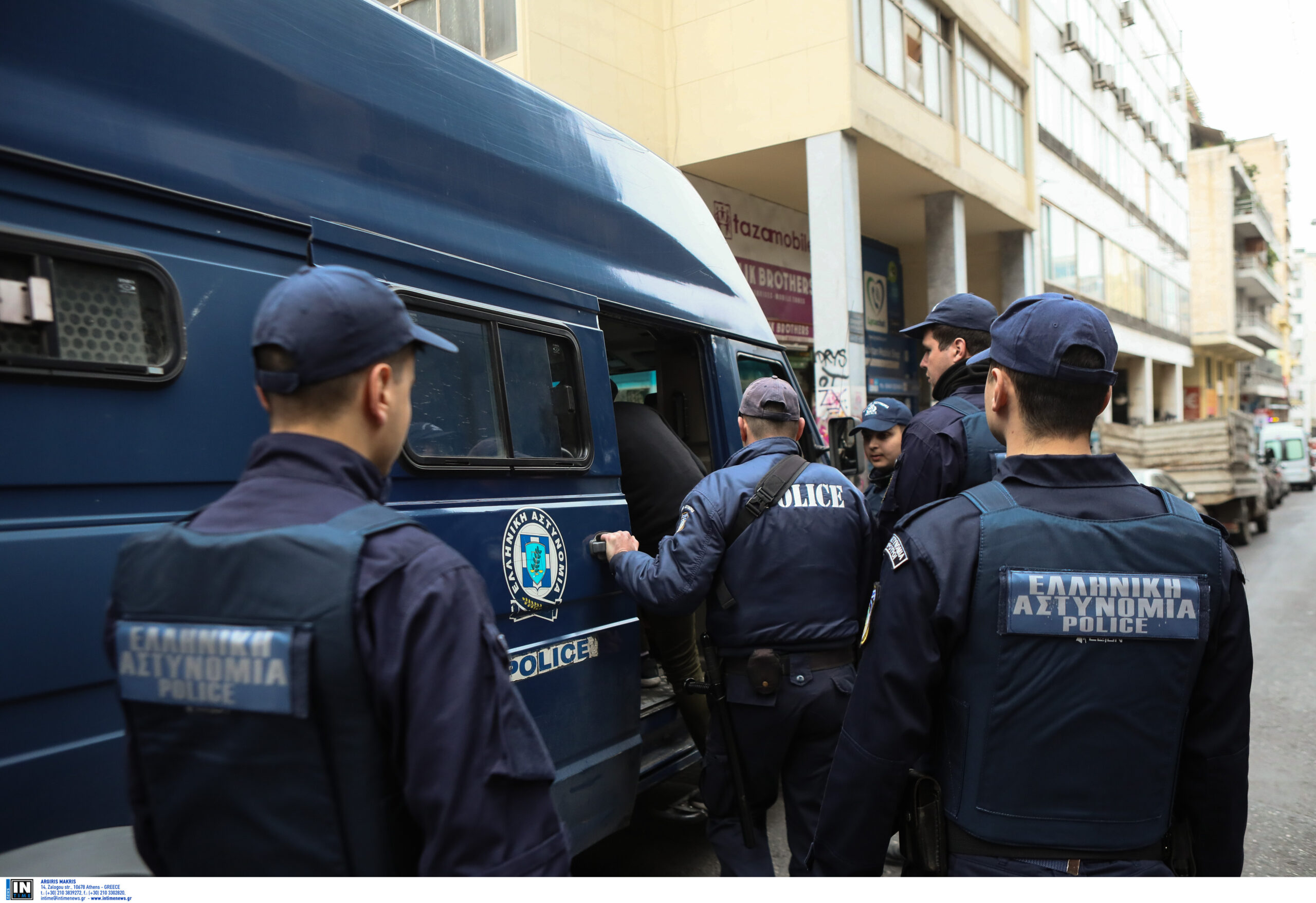 Δομή Σκαραμαγκά: Άγρια συμπλοκή μεταναστών – Σε σοβαρή κατάσταση ένας 19χρονος