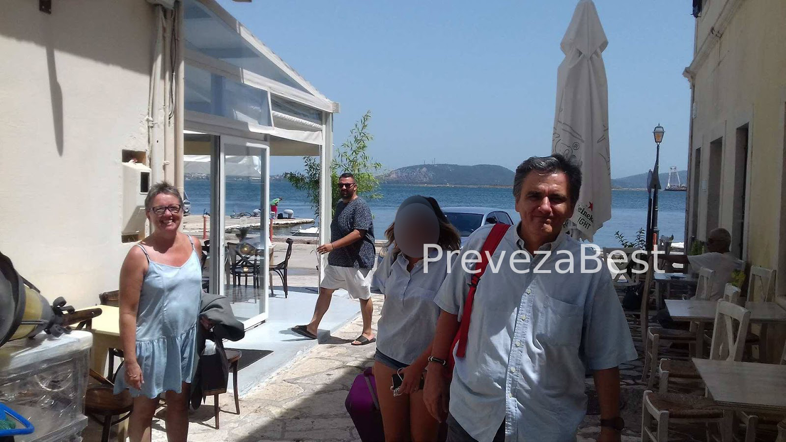 Φωτογραφίες: Οι οικογενειακές διακοπές του Ευ. Τσακαλώτου στην Πρέβεζα