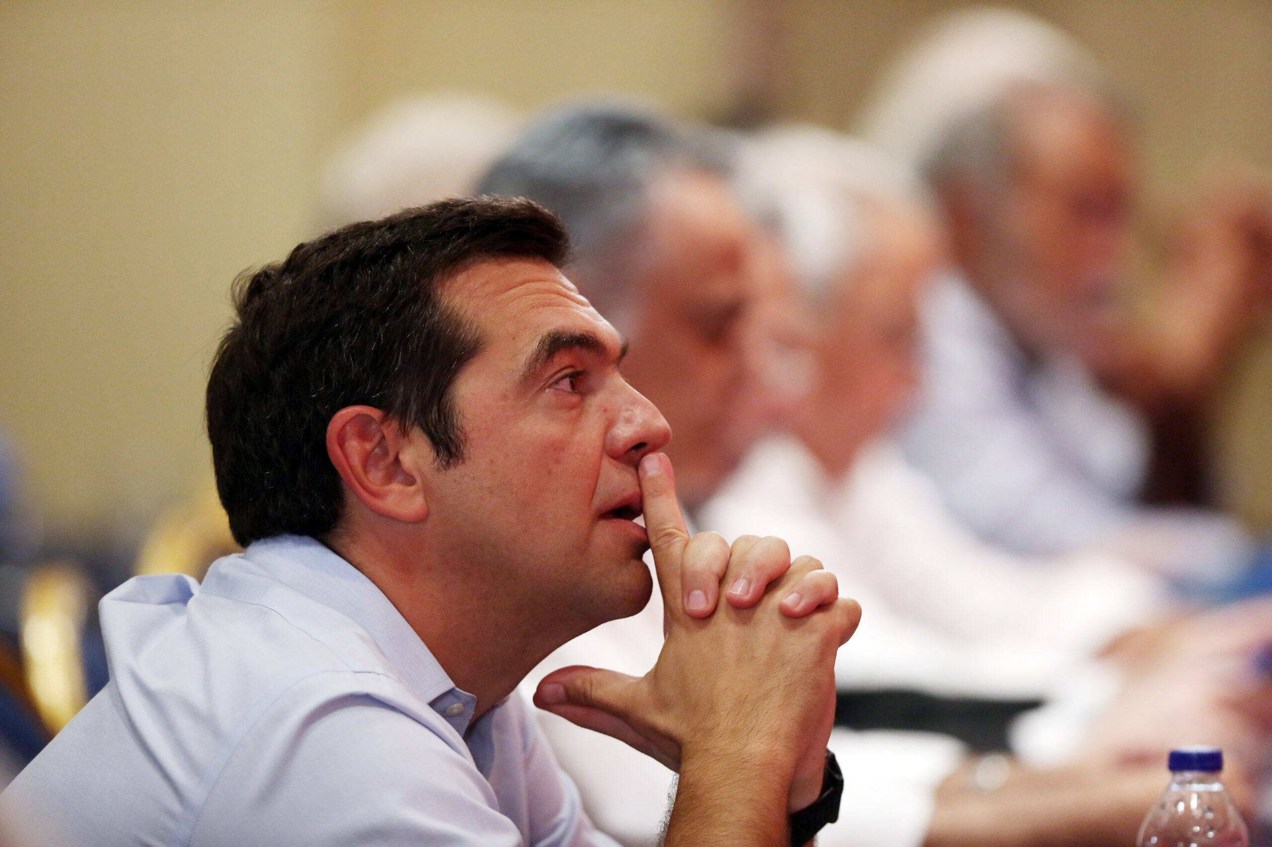 Γερμανικός Τύπος: Θέμα επιβίωσης Τσίπρα η μη περικοπή των συντάξεων