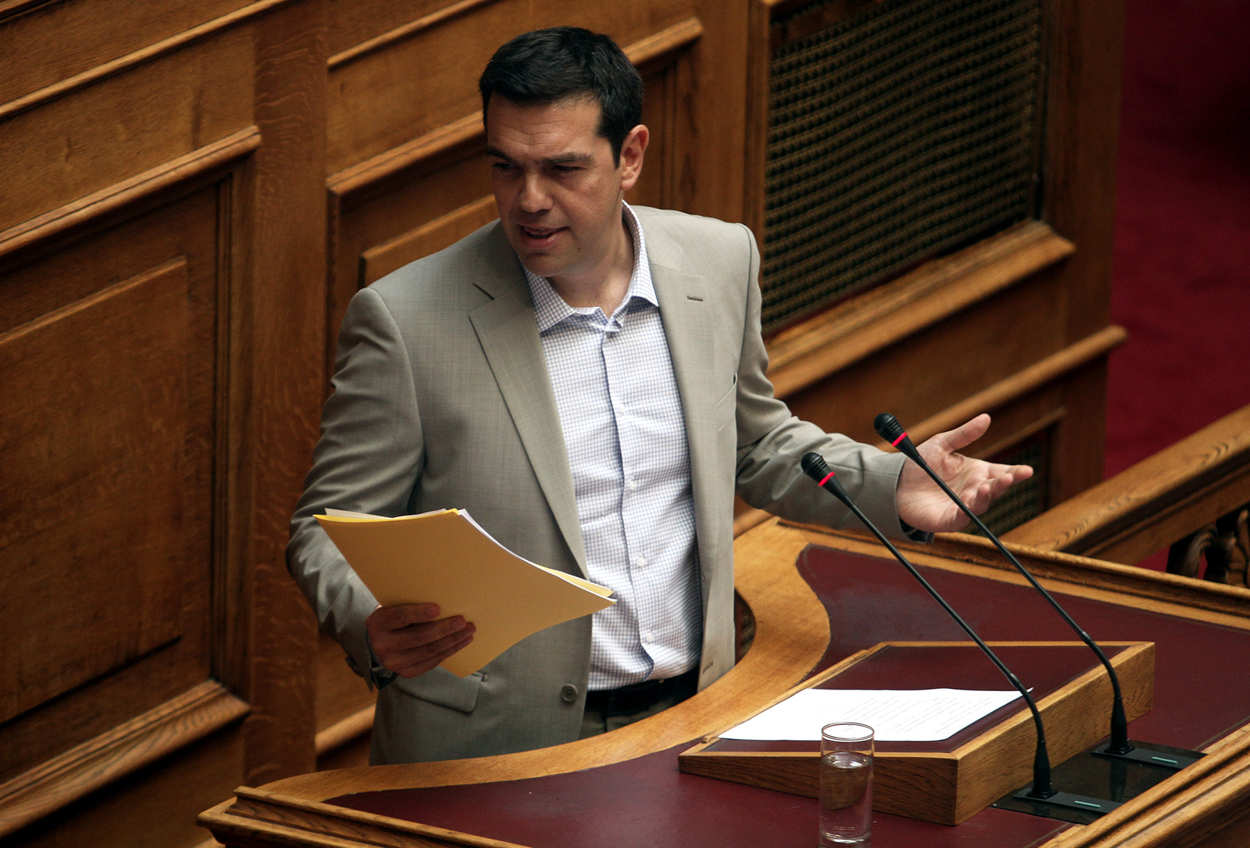 Handelsblatt: Το αναπτυξιακό σχέδιο απευθύνεται πρωτίστως στην εκλογική πελατεία του ΣΥΡΙΖΑ