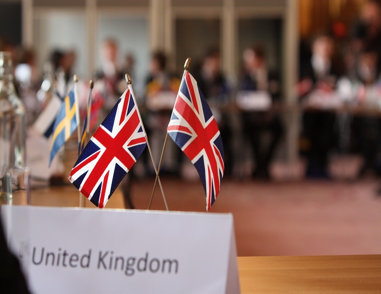 Βρετανία σε G7: «Αντιμετωπίστε την παραπληροφόρηση» – «Δείχνει» Ρωσία το Λονδίνο