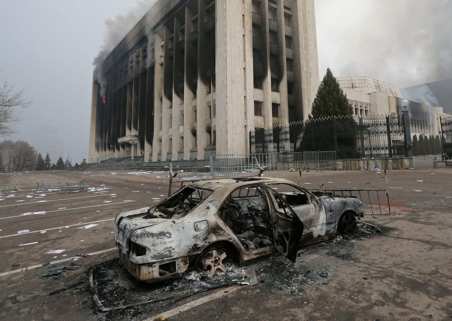 Καζακστάν: Μαίνονται οι ταραχές – «Ακόμη δεν υπάρχει λόγος ανησυχίας για τους Έλληνες πολίτες» αναφέρει το ΥΠΕΞ