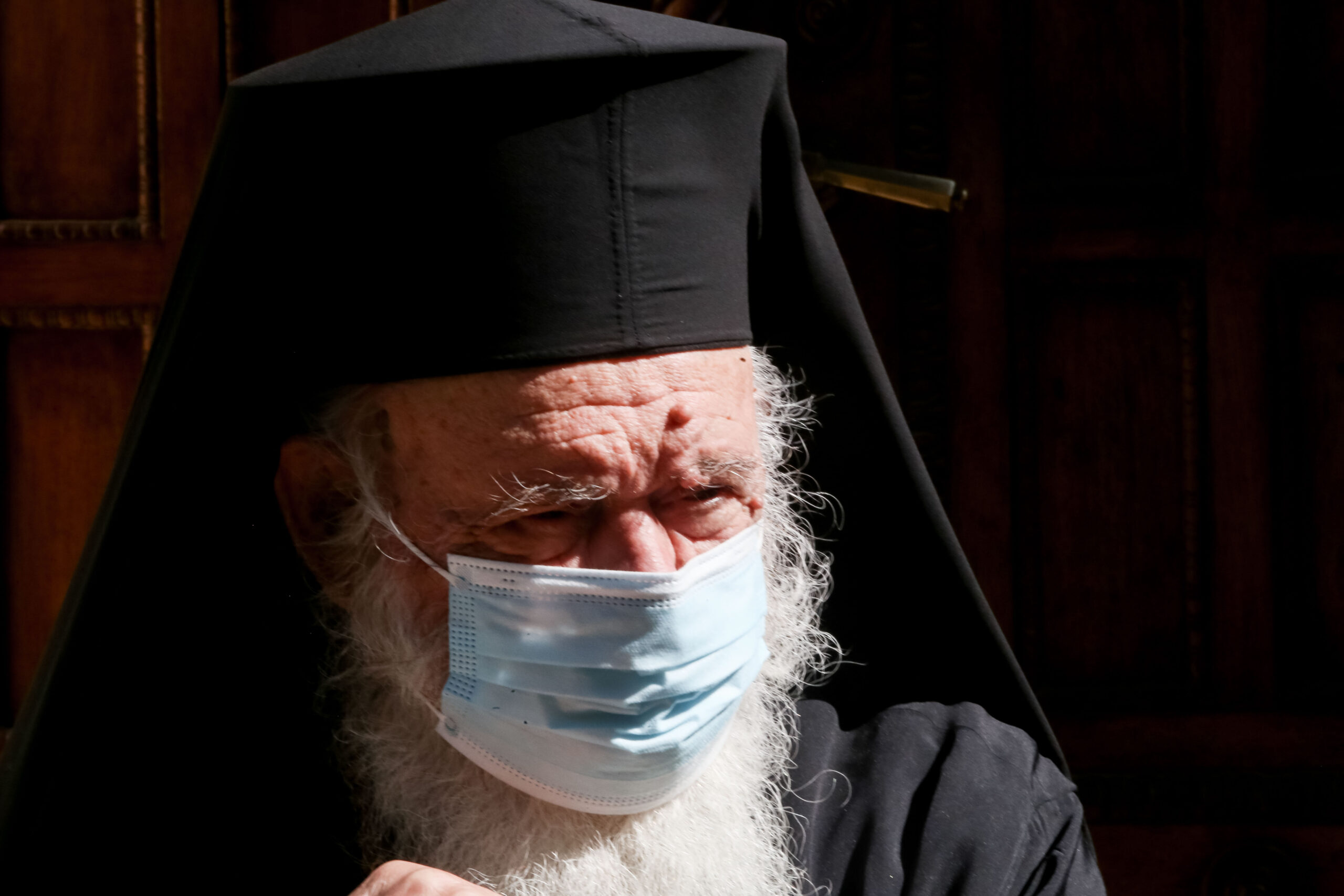 Επίθεση με βιτριόλι σε Μητροπολίτες – Οι πρώτες δηλώσεις του Ιερώνυμου: «Αποφύγαμε το χειρότερο – Μας προβληματίζει όλους»