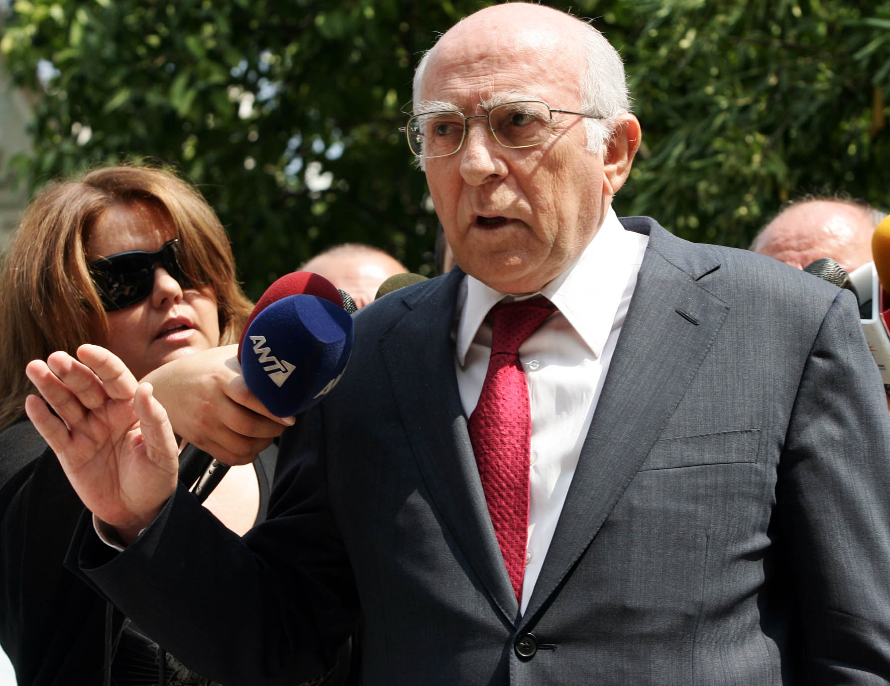 «Κίτρινη κάρτα» Σουφλιά στην πανεπιστημιακή αστυνομία: «Δεν είναι καλή ιδέα»